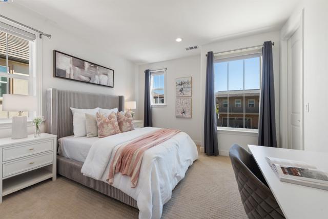 7152 Aubrey Way, Dublin CA: https://media.crmls.org/mediaz/8946be23-9f6f-413d-a9a5-718c1de1909d.jpg