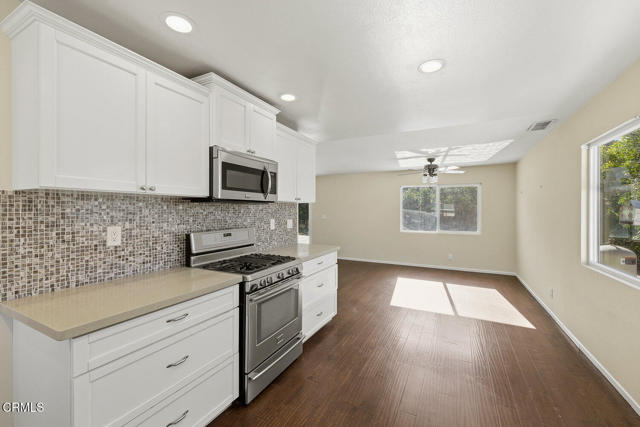 Detail Gallery Image 14 of 39 For 593 Talbert Ave, Simi Valley,  CA 93065 - 4 Beds | 2/1 Baths