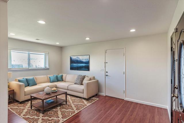 7381 Furlong Avenue, Gilroy CA: https://media.crmls.org/mediaz/8947c3f9-8f66-4855-acef-3e40dd56504e.jpg