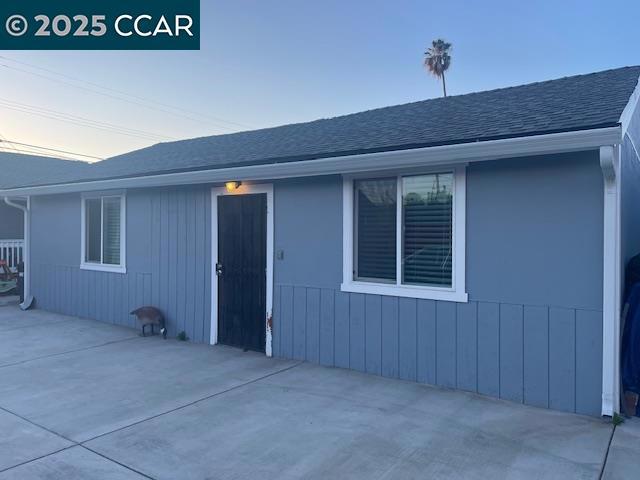29668 Dixon St, Hayward CA: https://media.crmls.org/mediaz/89485c33-ab7c-4cfe-95f9-8ad7e7262dd4.jpg