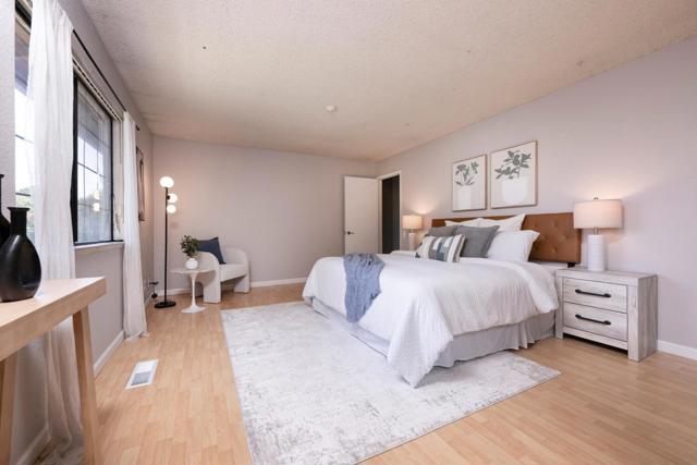 32864 Arbor Vine Drive, Union City CA: https://media.crmls.org/mediaz/8948ec7c-467c-4ce5-b02a-fef104960deb.jpg