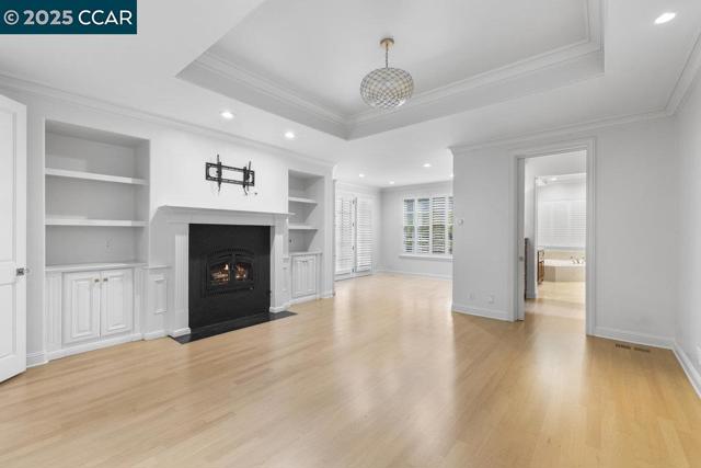 1826 Alameda Diablo, Diablo CA: https://media.crmls.org/mediaz/8949581f-bdb2-4ae6-ad07-e608fd6550b6.jpg