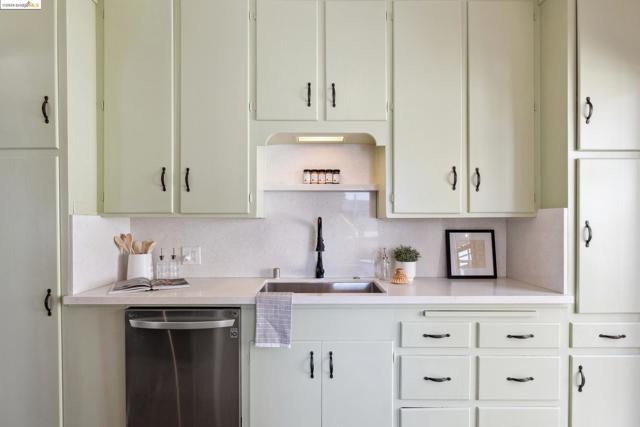 Image 14 of 36 For 500 Key Blvd