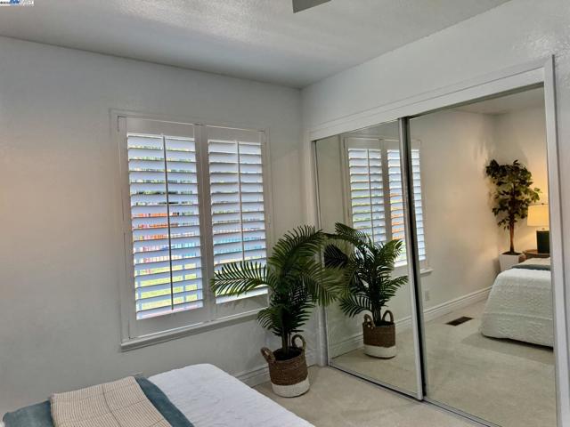 4955 Swindon Pl, Newark CA: https://media.crmls.org/mediaz/894ac007-13a7-4fb9-ba04-589c8ceea2e0.jpg