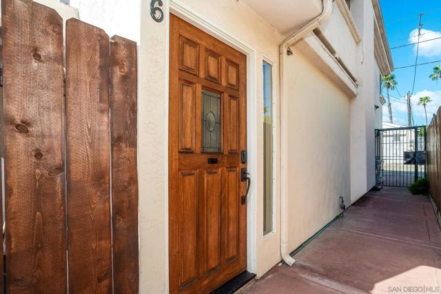 Image 4 of 36 For 1548 Thomas Ave  6