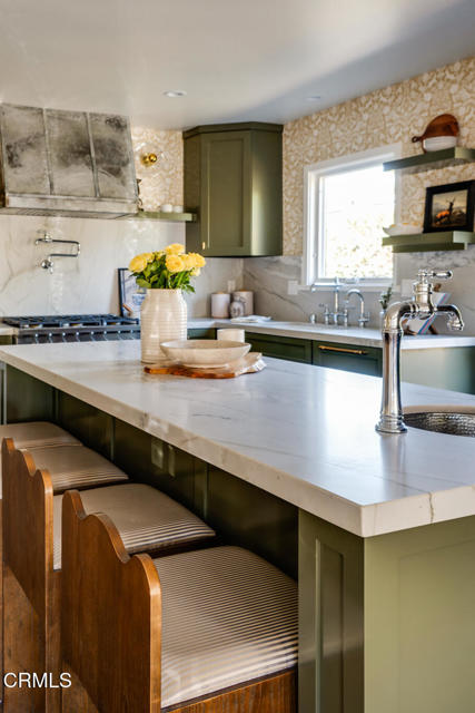 5163 Highland View Avenue, Los Angeles CA: https://media.crmls.org/mediaz/894b9106-c4b8-479e-877a-543e1dfd914b.jpg