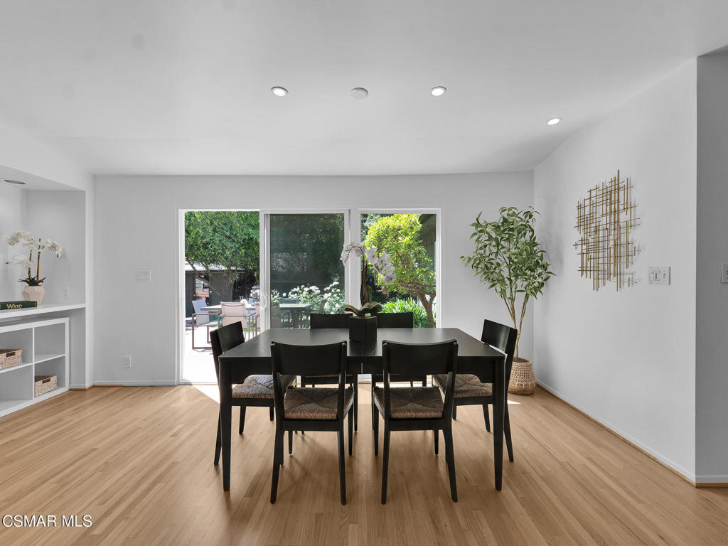 13606 Oak Canyon AvenueSherman Oaks img 40