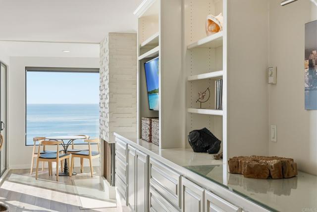 Detail Gallery Image 11 of 26 For 211 S Helix #53,  Solana Beach,  CA 92075 - 2 Beds | 2/1 Baths
