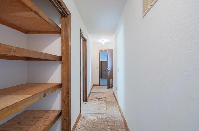 19400 Eden Court, Salinas CA: https://media.crmls.org/mediaz/894d39fb-25f0-4e6c-a4ff-178f98d7ad08.jpg