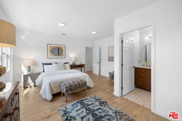 2400 W 74th Street, Los Angeles CA: https://media.crmls.org/mediaz/894d84ea-344e-4ae4-81b6-a004aabd564f.jpg