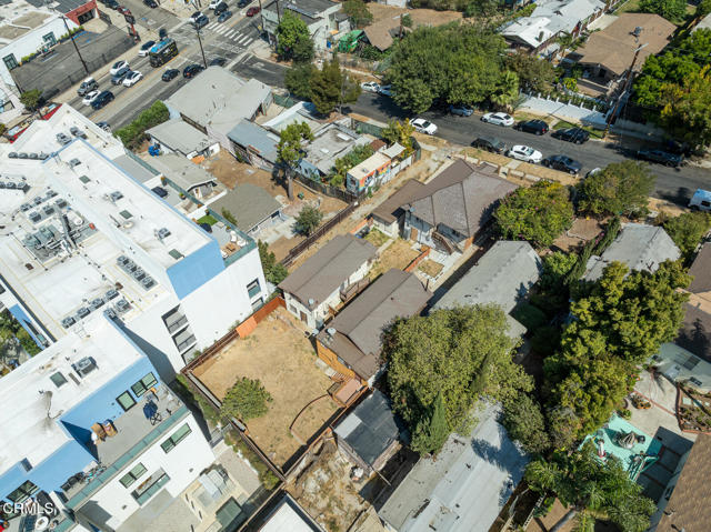 2132 branden Street, Los Angeles CA: https://media.crmls.org/mediaz/894e2ad6-ce32-40bb-ad13-189e15ee9b9b.jpg