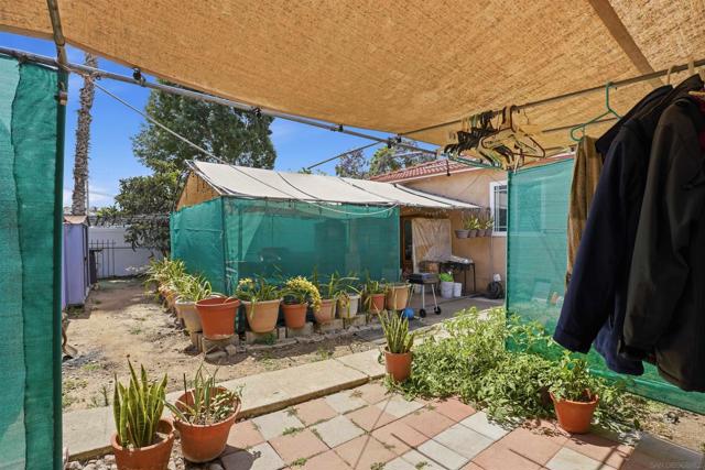 Image 22 of 31 For 1451 Harbison