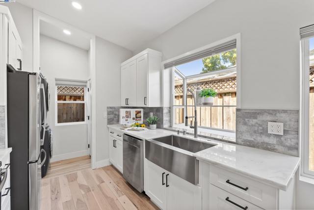 12763 Camrose Ave, Saratoga CA: https://media.crmls.org/mediaz/894f96bf-6d86-4123-969a-b0f9c20223b3.jpg