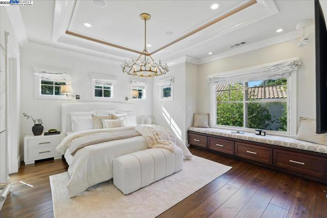 16741 Loma St, Los Gatos CA: https://media.crmls.org/mediaz/895004cb-5e7b-49ba-87ce-6a03a6626395.jpg