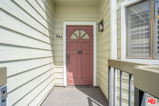 601 North KENWOOD Street, 303 photo 3