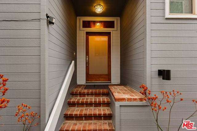 6624 Vista Del Mar, Playa del Rey CA: https://media.crmls.org/mediaz/89504931-0010-437c-937f-5616f36b2f1b.jpg