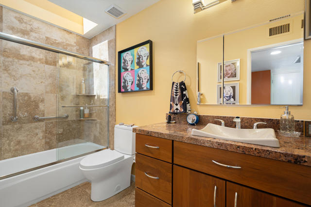 35983 Paseo Circulo E, Cathedral City CA: https://media.crmls.org/mediaz/895050b0-1398-4307-b4a2-daf8867d83aa.jpg
