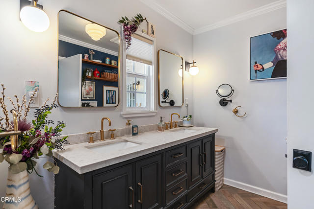 Detail Gallery Image 12 of 22 For 2701 N 6th St, Burbank,  CA 91504 - 3 Beds | 2 Baths
