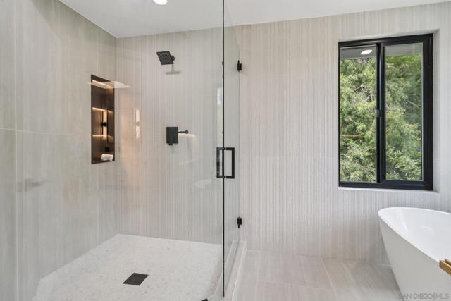 8560 Sunrise Ave, La Mesa CA: https://media.crmls.org/mediaz/89538d54-35d2-4565-9732-6fde3bfbee38.jpg