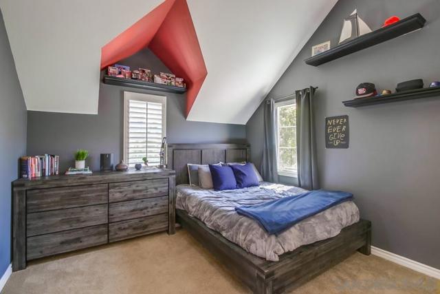 3515 CAMINO CEREZA, Carlsbad CA: https://media.crmls.org/mediaz/8953d236-9966-4b16-a7ac-e695e88333da.jpg