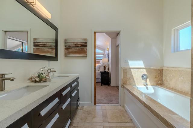 647 Canyon Drive, Pacifica CA: https://media.crmls.org/mediaz/8953e390-755e-48a8-8b3b-9cf69e2938bd.jpg
