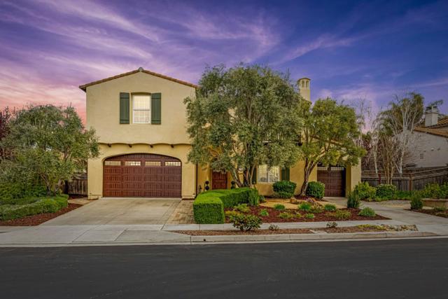 2555 Muirfield Way, Gilroy CA: https://media.crmls.org/mediaz/8953f8db-44b6-49d0-98b3-a0a56879d09a.jpg