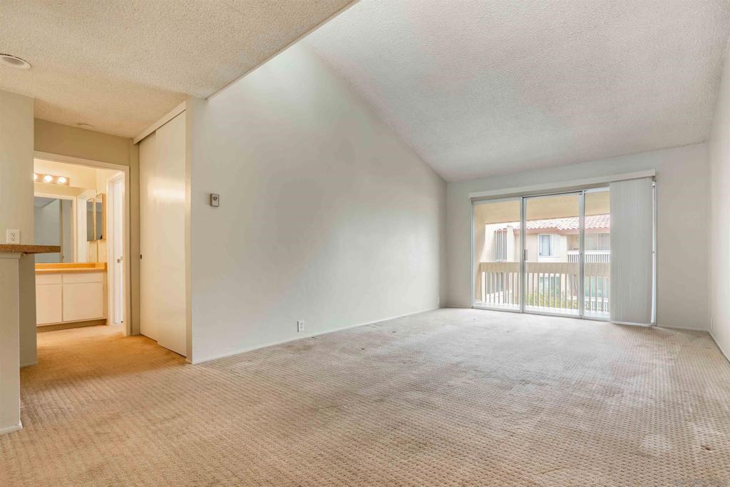 1855 Diamond St - photo 8