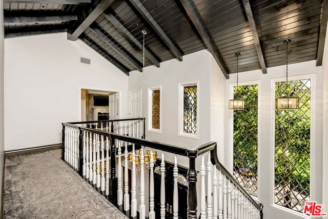 204 Bell Canyon Road, Bell Canyon CA: https://media.crmls.org/mediaz/8955bee9-dc68-42bc-9106-e6a6576fb0d2.jpg