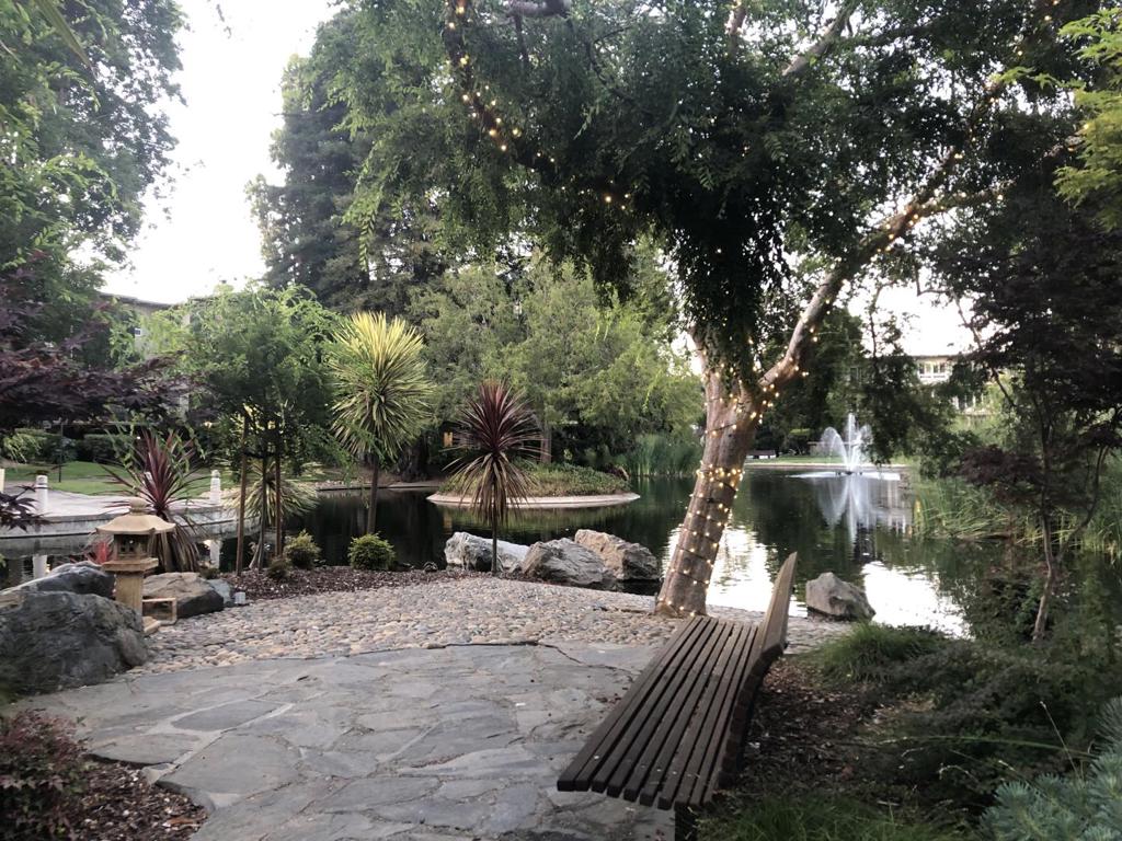 https://media.crmls.org/mediaz/8955c624-18a4-490a-b2ee-6440f5e88241.jpg?preset=X-Large