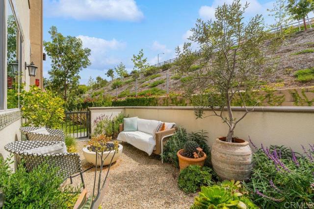 Detail Gallery Image 7 of 69 For 1763 Laurelwood Way, Oceanside,  CA 92057 - 3 Beds | 2/1 Baths