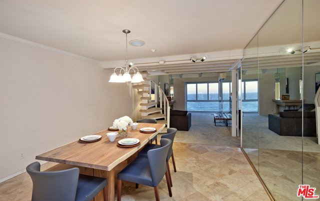 575 ESPLANADE, Redondo Beach, California 90277, 2 Bedrooms Bedrooms, ,2 BathroomsBathrooms,Residential,Sold,ESPLANADE,17203212