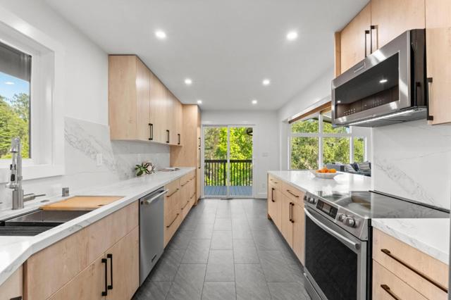 3628 Stance Avenue, Soquel CA: https://media.crmls.org/mediaz/8956af8a-5795-445b-a9aa-26befa5f4b88.jpg