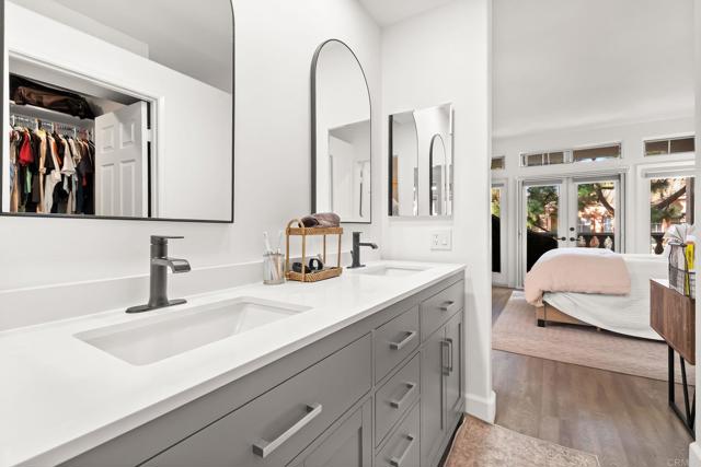 3575 Cameo Drive, Oceanside CA: https://media.crmls.org/mediaz/8957d989-00e5-4e84-a45e-6e9870b54591.jpg