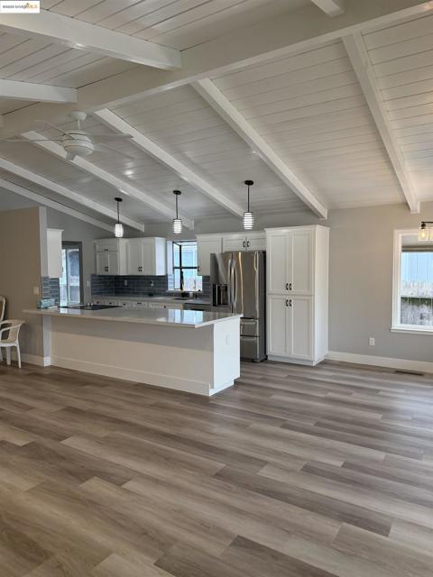 5681 Starboard Dr, Discovery Bay CA: https://media.crmls.org/mediaz/89583021-6765-4524-9ae5-3351a5e8b196.jpg