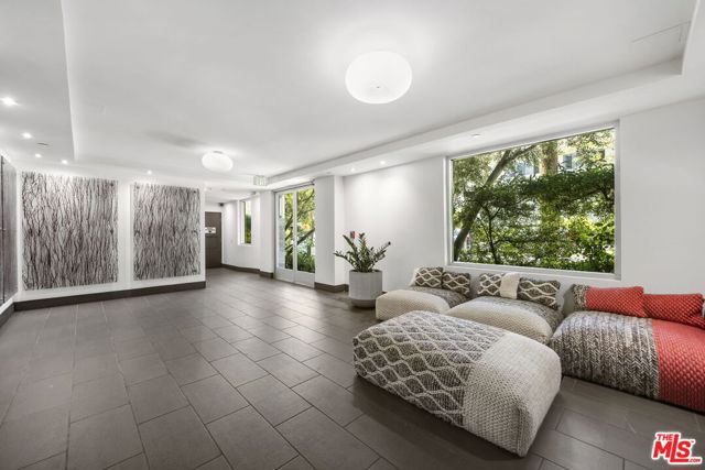 Drew Fenton | 900 S Westgate Avenue Los Angeles CA | MLS: 7293720