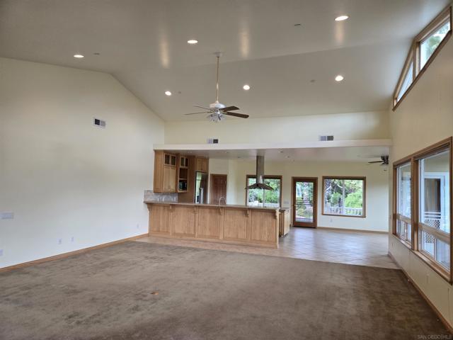 24726 Zanja Place, Ramona CA: https://media.crmls.org/mediaz/8958b900-c3f8-42e3-a92c-59dd6bec16f3.jpg