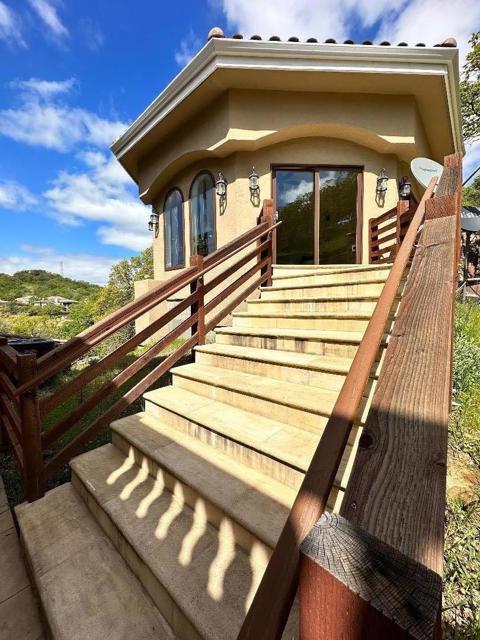 734 Bridle Ridge Court, Fairfield CA: https://media.crmls.org/mediaz/89590205-b9f2-4339-8bd6-da5c7f643d61.jpg