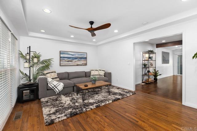 4704 Jumano Avenue, San Diego CA: https://media.crmls.org/mediaz/89593130-f060-45be-84c1-1f9bcf9d9fc7.jpg