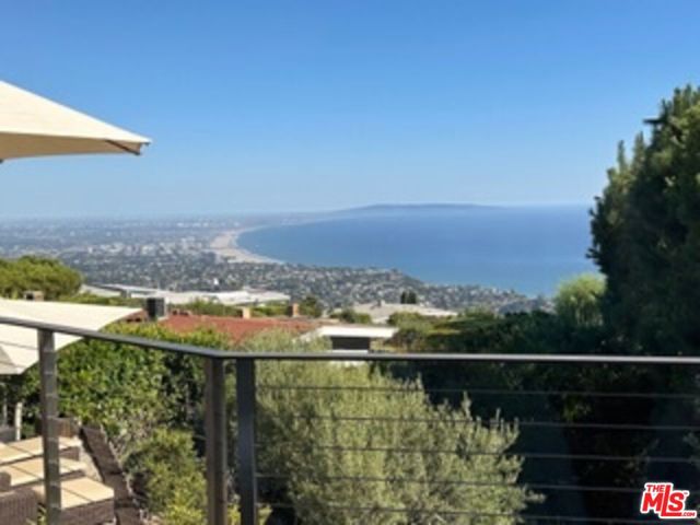 Drew Fenton | 16810 Glynn Drive Pacific Palisades CA | MLS: 7437023 Drew Fenton | 16810 Glynn Drive Pacific Palisades CA | MLS: 7437023