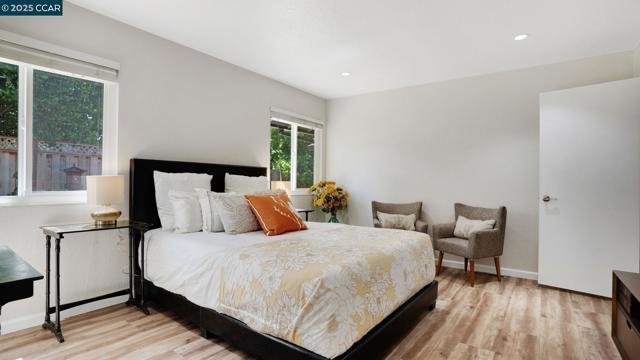 5517 Kirkwood Dr, Concord CA: https://media.crmls.org/mediaz/895a05a0-012c-4381-b4ca-637db9af35e7.jpg