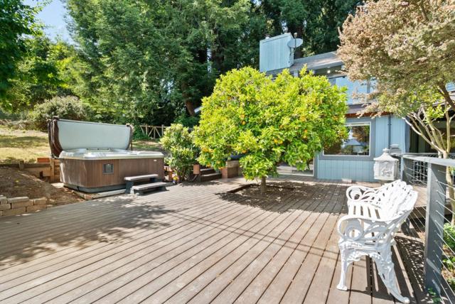 120 Bella Vista Lane, Watsonville CA: https://media.crmls.org/mediaz/895a07d8-f975-4970-8406-19d2dbdaf6b1.jpg