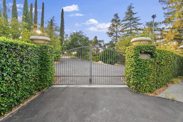 15651 Kennedy Road, Los Gatos CA: https://media.crmls.org/mediaz/895a7b7e-e24a-4e5c-a7b6-f4b0b04129bb.jpg