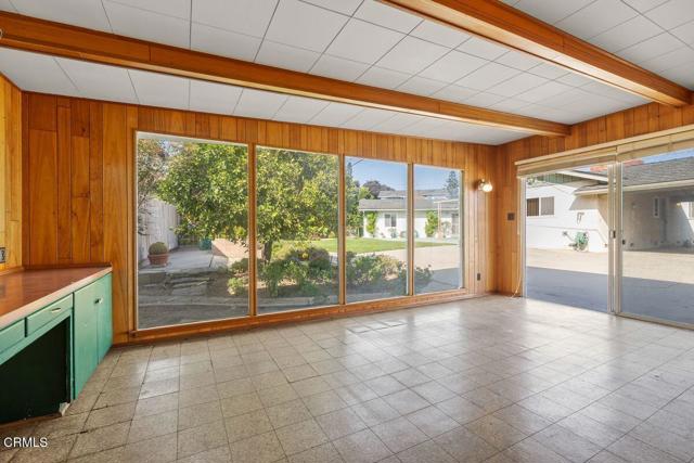 410 Palomares Avenue, Ventura CA: https://media.crmls.org/mediaz/895acdbe-f9c4-4216-a77f-4a23ef30bc0a.jpg