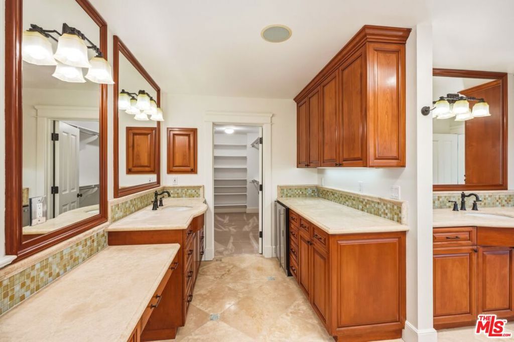 MLS #26856853 image #50