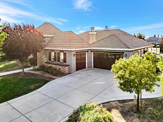 325 Peebles Avenue, Morgan Hill CA: https://media.crmls.org/mediaz/895b8bcd-973d-4c00-90d9-75d51979be07.jpg