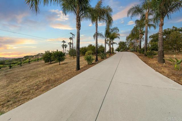 Detail Gallery Image 34 of 61 For 12622 Sierra Rojo, Valley Center,  CA 92082 - 4 Beds | 3 Baths