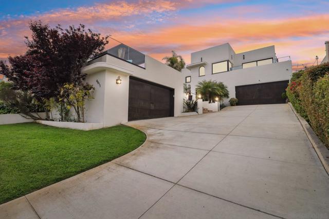 4611 Santa Cruz Ave, San Diego CA: https://media.crmls.org/mediaz/895c8346-13a4-4f26-acd4-232a008426a4.jpg