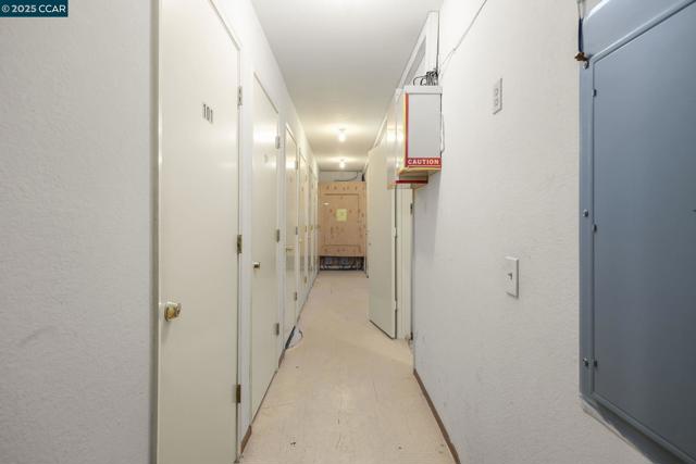 39993 Fremont Blvd, Fremont CA: https://media.crmls.org/mediaz/895cfd77-78c8-4335-b8b4-37b64f3e54bd.jpg