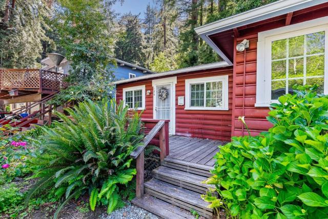 186 Saint Bernard Street, Santa Cruz CA: https://media.crmls.org/mediaz/895d173e-2ff0-4e60-94fd-7f3d97984ba3.jpg