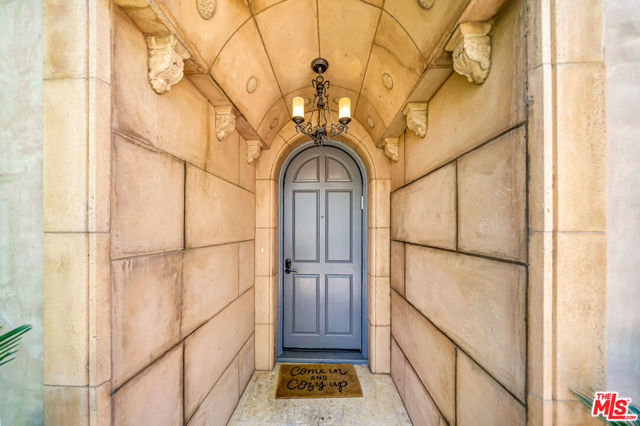 14916 Hesby Street, Sherman Oaks CA: https://media.crmls.org/mediaz/895d3bd1-f86e-45f1-aa8e-8f9d1bed65ba.jpg